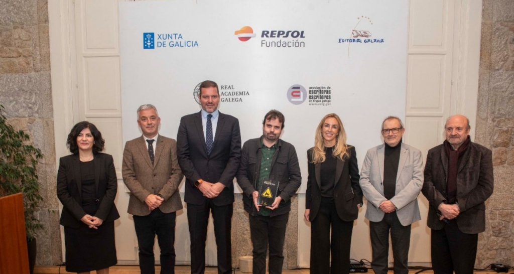 Alberto Ramos recibe o Premio de narrativa Breve Repsol pola súa obra Pirotecnia